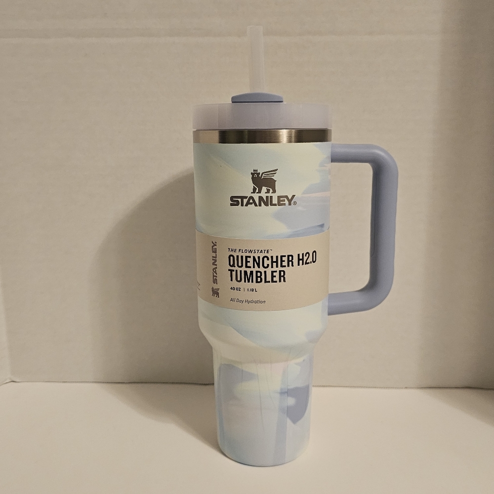 Stanley Quencher H2.0 40 oz Cool Serene Brushstrokes